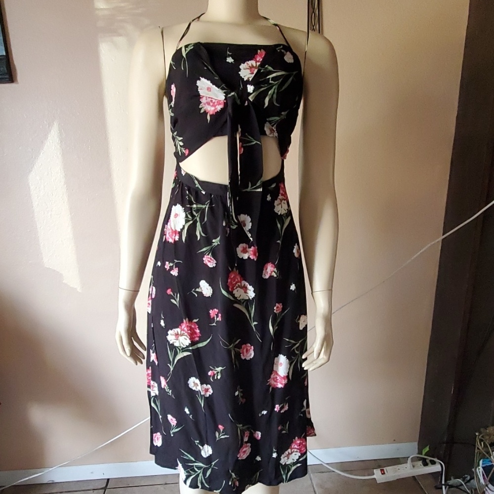 NWOT Row A Tie Front Dress